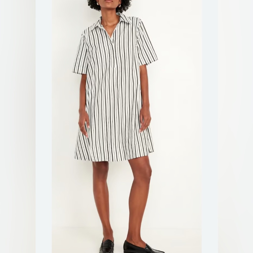 Old Navy Black & Cream Mini Shirt Dress with pockets. Size M